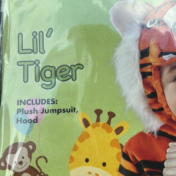Spirit Halloween baby tiger hooded one piece costume size 0-6 months - Picture 3 of 3